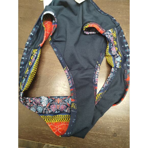 Jessica Simpson NWT Size Large Boho Mixed-Print Striped Bathing Suit Bottom - Picture 3 of 6